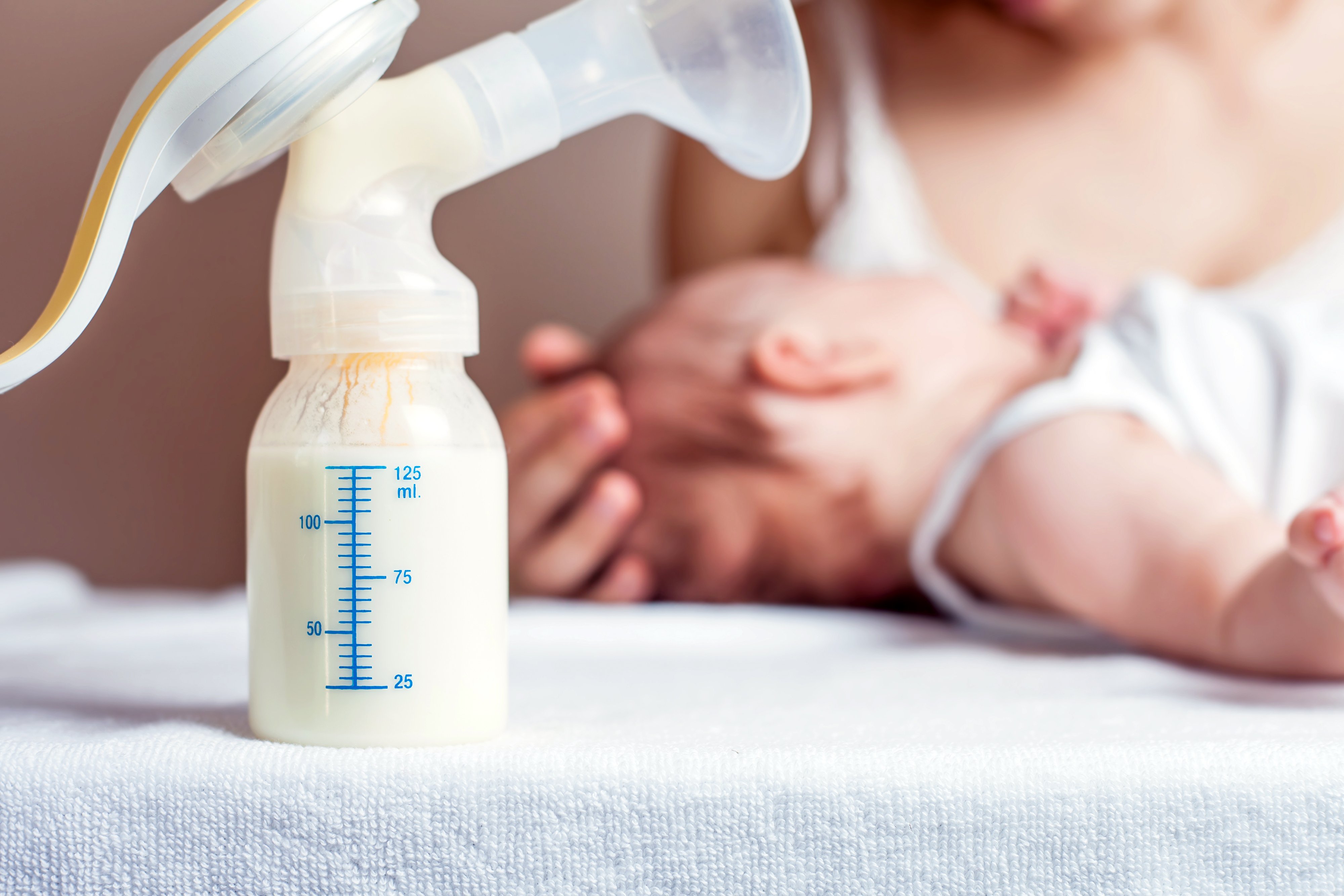 Expressing milk for your healthy baby