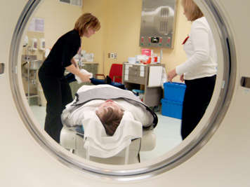Preparing child for MRI procedure
